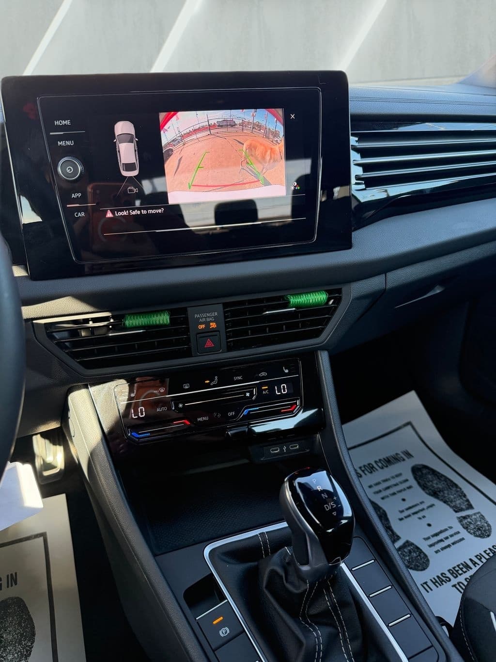 2025 Volkswagen Jetta Sport - Photo 11