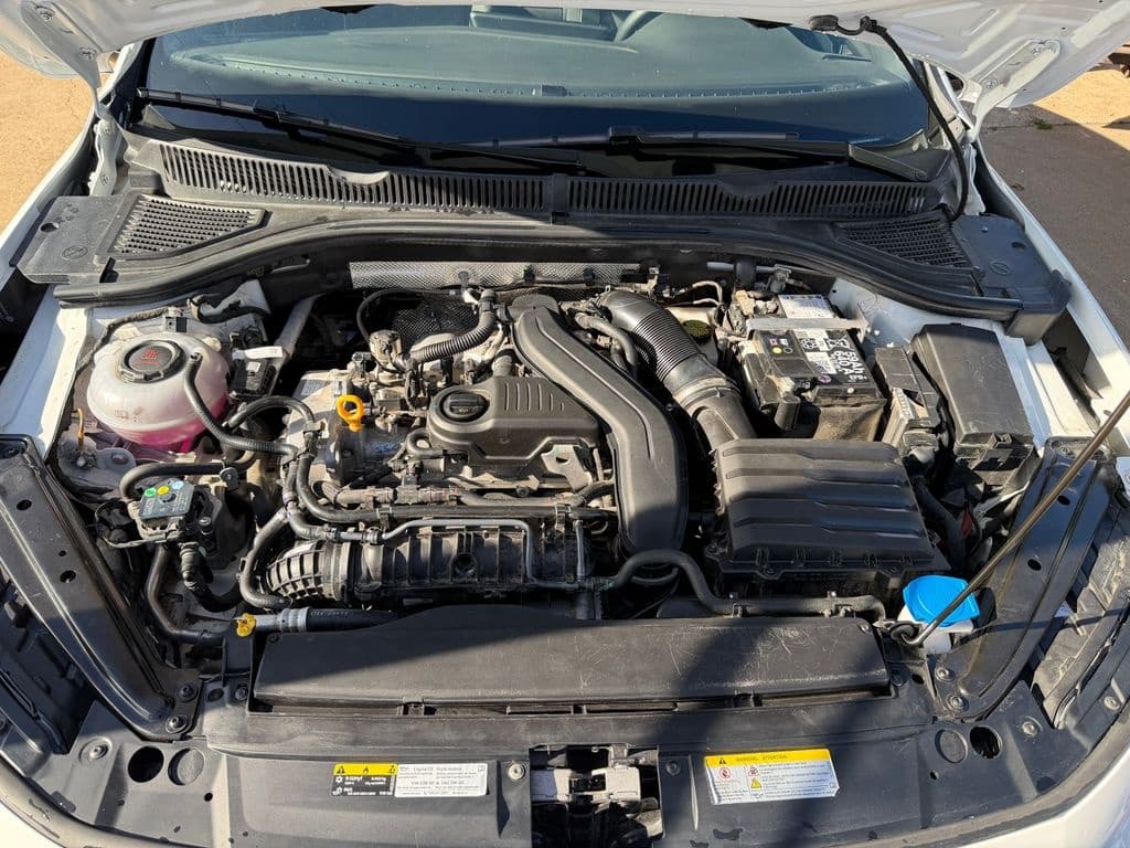 2025 Volkswagen Jetta Sport - Photo 14