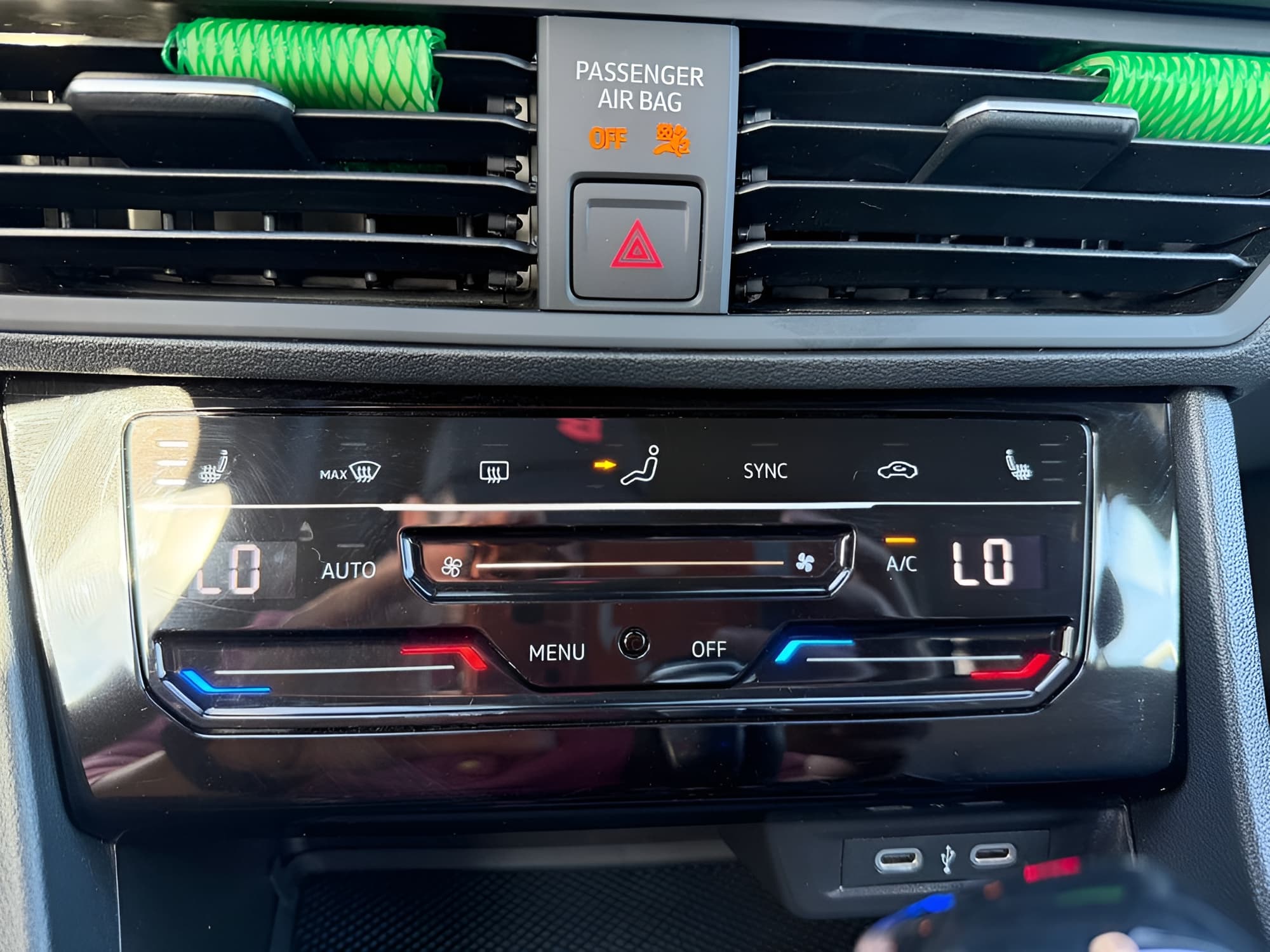 2025 Volkswagen Jetta Sport - Photo 12
